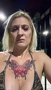 HOTLadyluna webcam