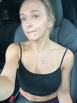 lunagirl13 webcam