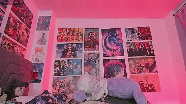 MissCurvyTop live cam on StripChat