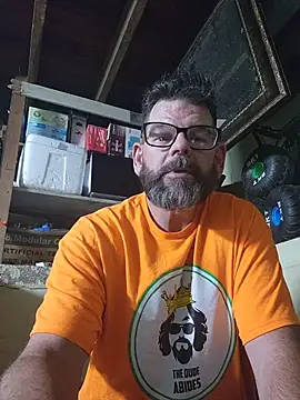 ultimateBWC live cam on StripChat