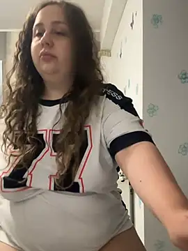 CurlyMaddie live cam on StripChat