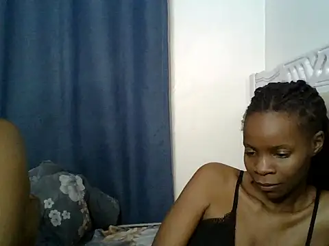 exoticglow live cam on StripChat