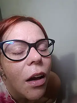 porcelaindoll1 (G milf) - Cum face
