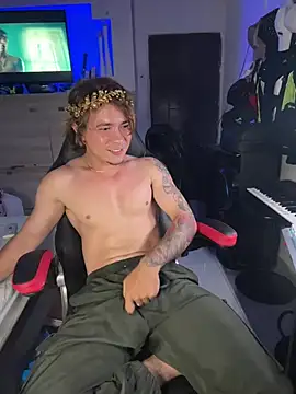 AngelLatinBoy live cam on StripChat