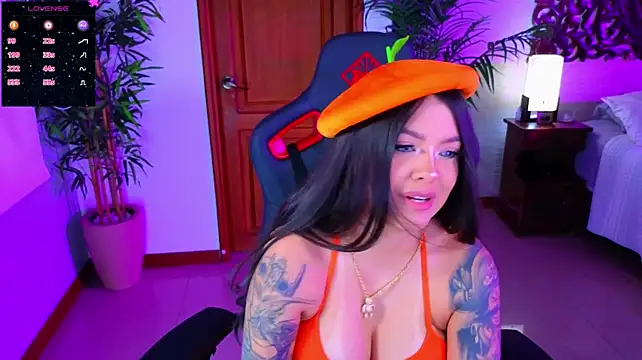 ambarEvans live cam on StripChat