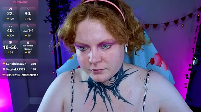 Cassie_xKiss live cam on StripChat
