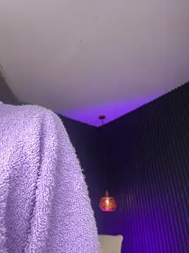 LucieMillerr live cam on StripChat