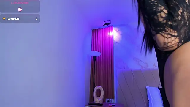 j_belle_ live cam on StripChat