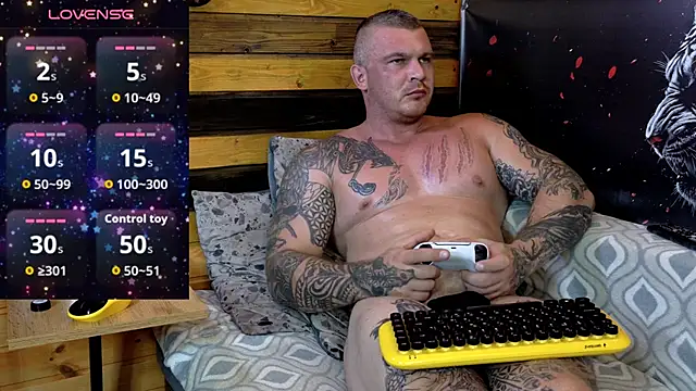 MrrKray live cam on StripChat