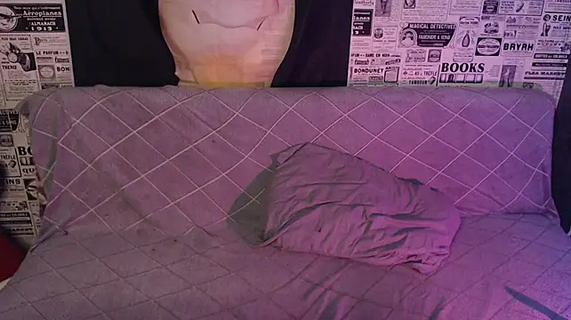g1vememoney live cam on StripChat