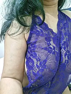Jassi_Does live cam on StripChat