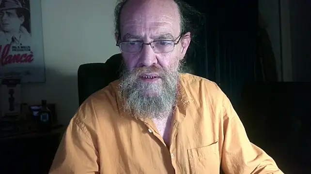 Uncle_Hottie live cam on StripChat