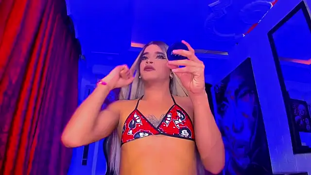 Mia_Colucci25 live cam on StripChat