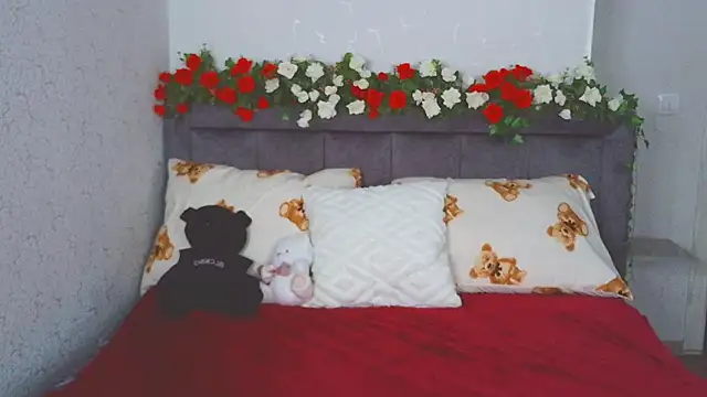 MelissaMay__ live cam on StripChat