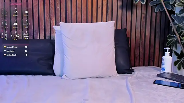 moon_kas live cam on StripChat