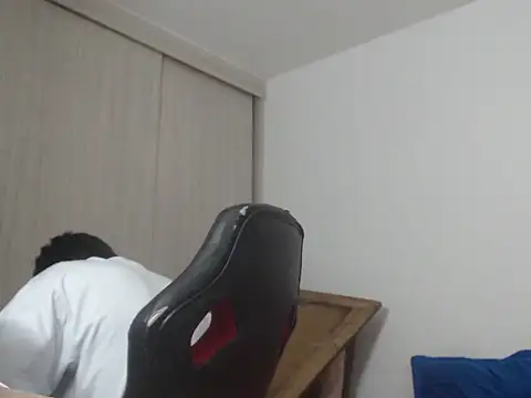 IfindSlav3 live cam on StripChat