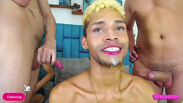 Dirty3someGuys live cam on StripChat