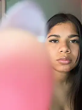 Busty_morena live cam on StripChat