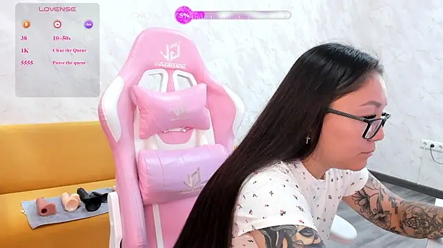 gentle_muse live cam on StripChat