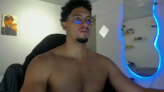 Kris_Khalifa69 live cam on StripChat