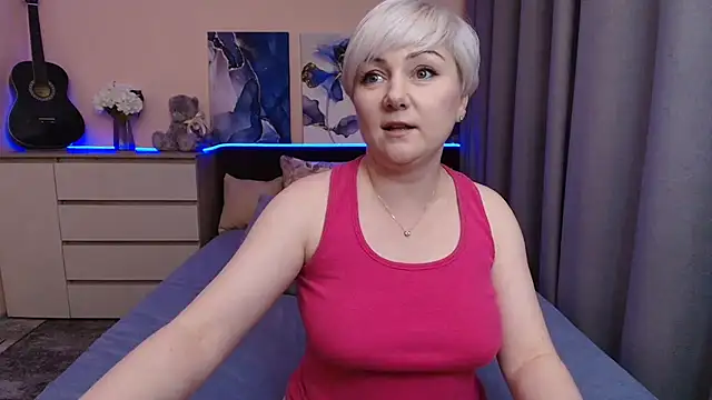 BlondPearl live cam on StripChat
