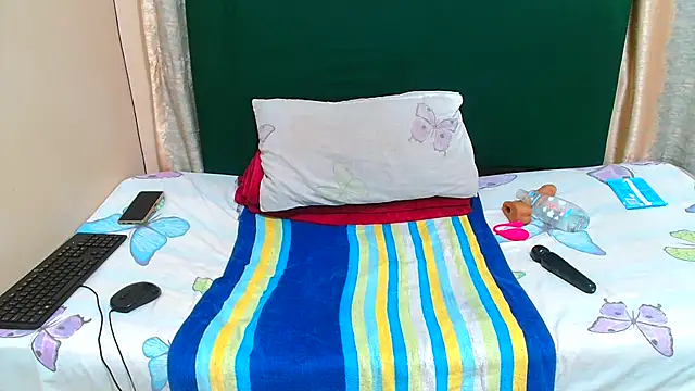 ThickTigress live cam on StripChat