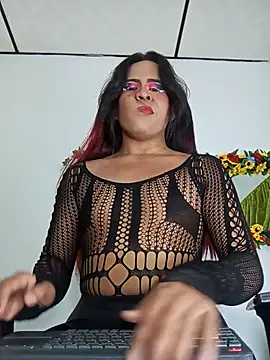 Elektra_bigcock live cam on StripChat