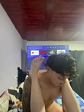 valery_salmons (G young) - Fingering pussy