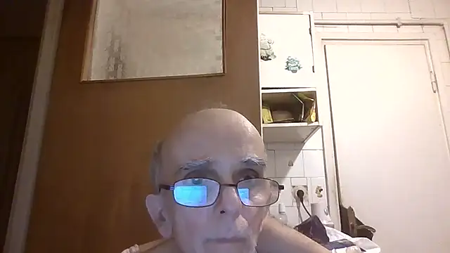 mariusica1@xh live cam on StripChat