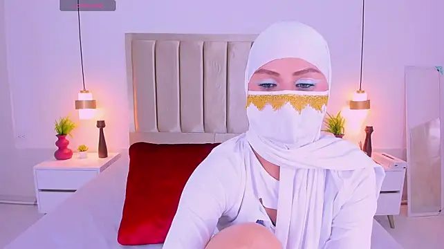 aisha_k (F young) - Suck my toy slowly😇
