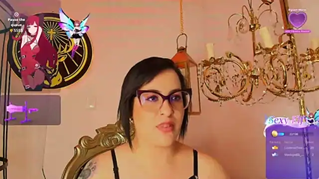 kiara-voss live cam on StripChat
