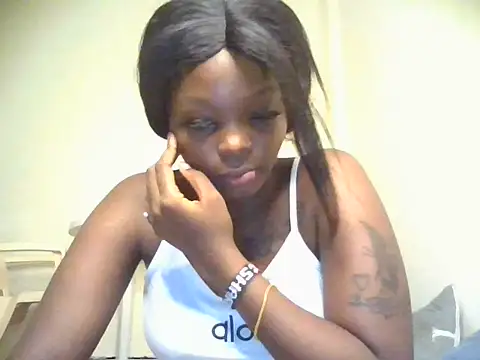 EbonyPrincess333 live cam on StripChat