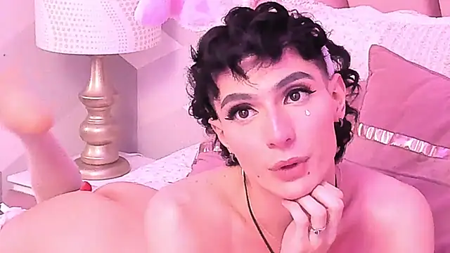 kyliemonnett (M young) - Make my bunny cock hard.💜