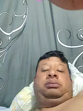 themorenofit08 live cam on StripChat