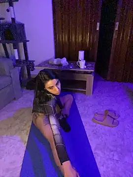 Poison_Ivy_29 live cam on StripChat
