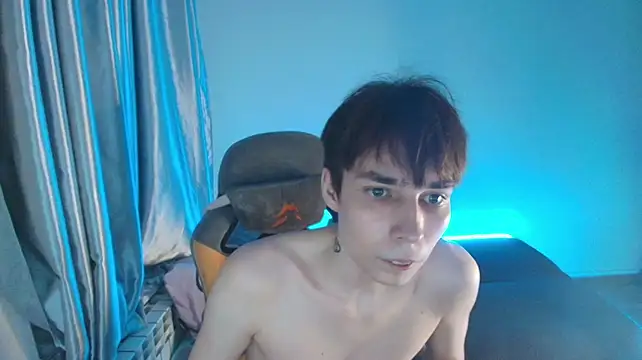 adam_kpoy live cam on StripChat