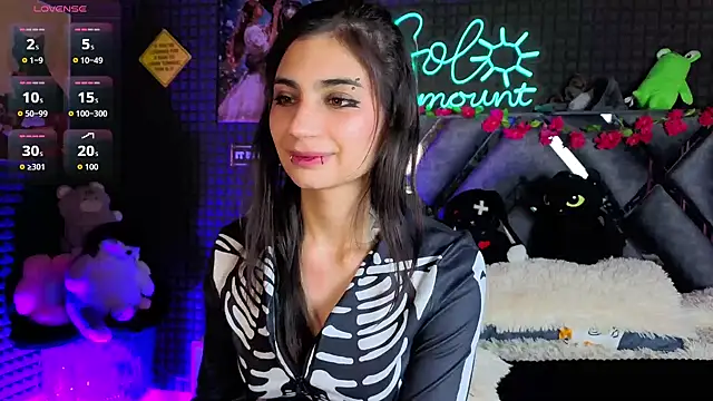 SolBeaumont1 live cam on StripChat