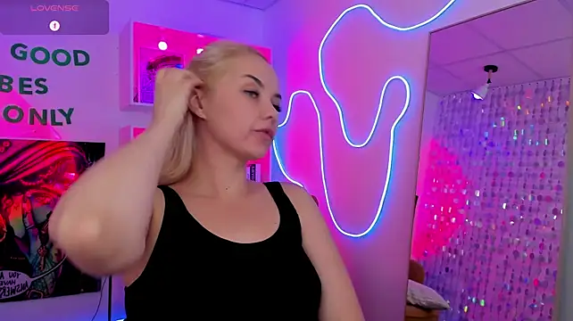 StephanieSweety live cam on StripChat