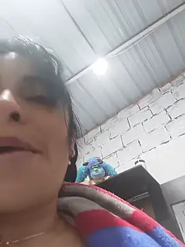 laurahotdirty (F young) - SALIVA + DEEP THROAT