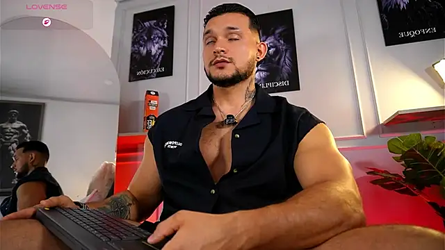marco_vega (M young) - Pulling my cock out of my underwear 😈