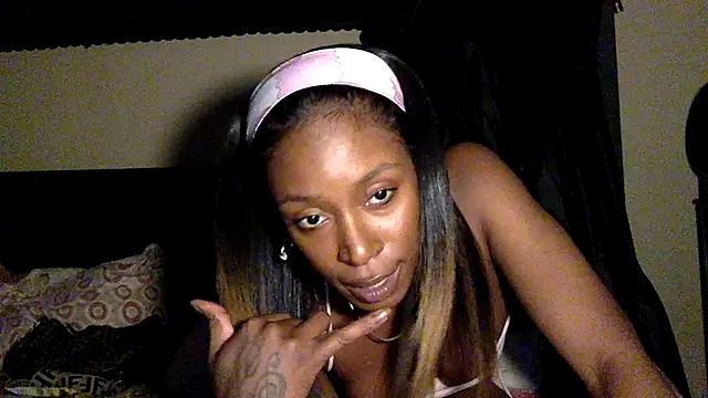 PoppingPussyPop live cam on StripChat
