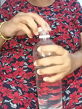 Ragavi-kannada-telugu live cam on StripChat