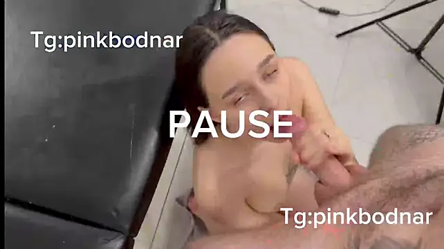 pinkbodnar_ live cam on StripChat