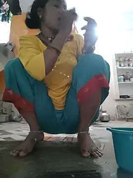Radha_bhabi live cam on StripChat