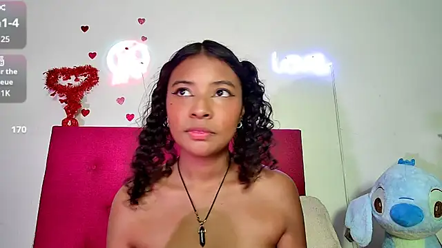 Ellie_Cute7 live cam on StripChat
