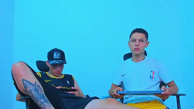 Thomas-Wil live cam