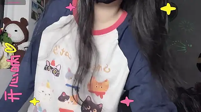 Tieu-May live cam on StripChat