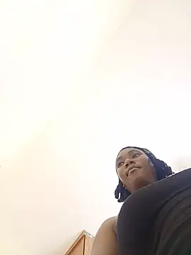 Alicia84_ live cam on StripChat