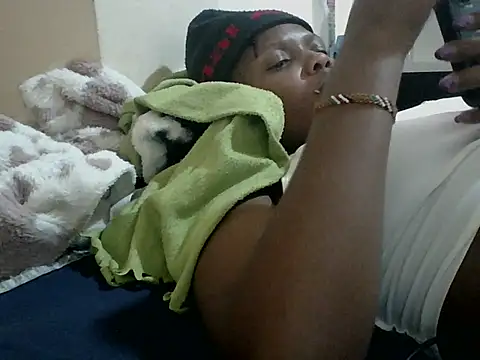 Midnightnova1 live cam on StripChat