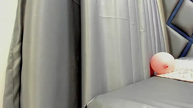 Bby-pink live cam on StripChat